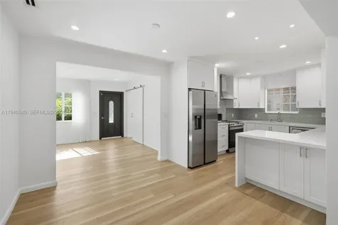 3681 SW 21st Street Miami FL 33145