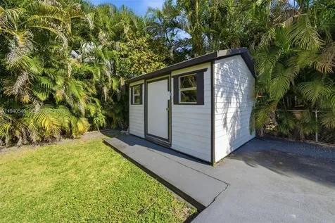 3681 SW 21st Street Miami FL 33145