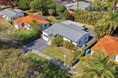 3681 SW 21st Street Miami FL 33145
