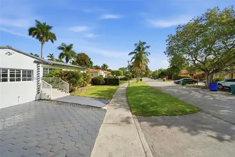 3681 SW 21st Street Miami FL 33145