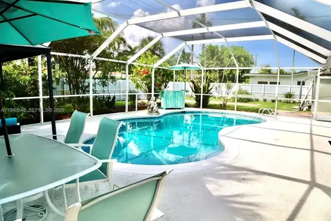 428 N Crescent Drive Hollywood FL 33021