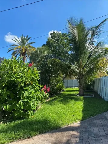 428 N Crescent Drive Hollywood FL 33021