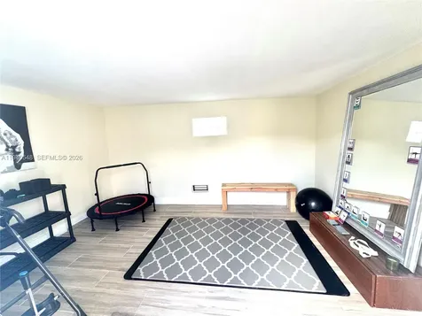 428 N Crescent Drive Hollywood FL 33021