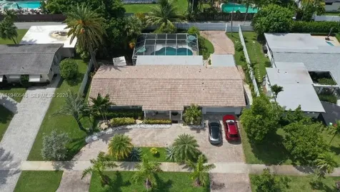 428 N Crescent Drive Hollywood FL 33021