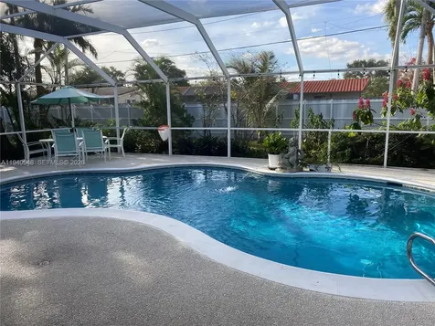 428 N Crescent Drive Hollywood FL 33021