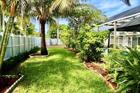 428 N Crescent Drive Hollywood FL 33021