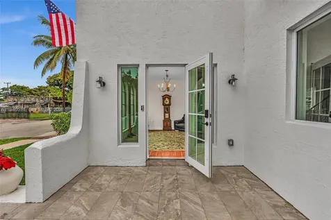 1636 SW 9th Street Miami FL 33135