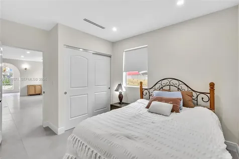 1636 SW 9th Street Miami FL 33135