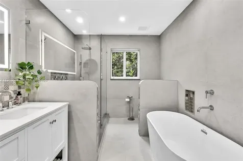 1636 SW 9th Street Miami FL 33135