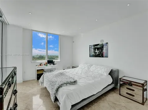 1755 E Hallandale Beach Boulevard Hallandale Beach FL 33009
