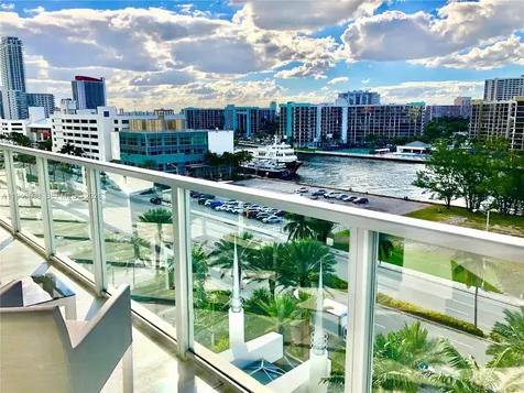 3101 S Ocean Drive Hollywood FL 33019