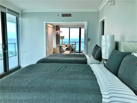 3101 S Ocean Drive Hollywood FL 33019