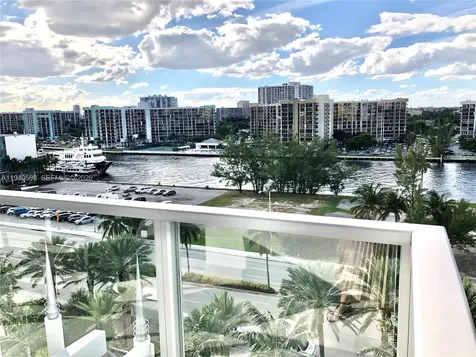 3101 S Ocean Drive Hollywood FL 33019