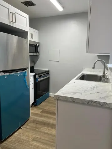 130 NE 171st Terrace Miami FL 33162
