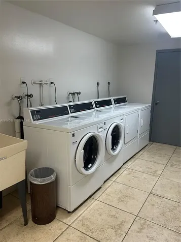919 Hillcrest Drive Hollywood FL 33021