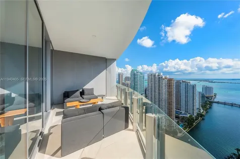 300 Biscayne Blvd Way Miami FL 33131