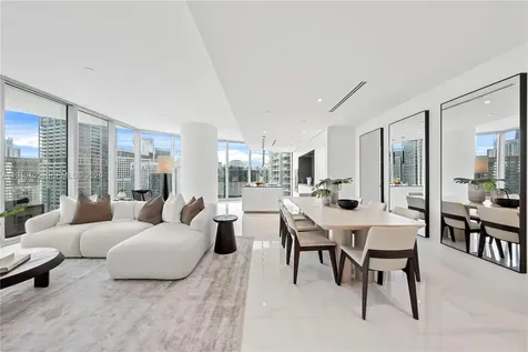 300 Biscayne Blvd Way Miami FL 33131