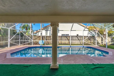 1092 NW 162nd Avenue Pembroke Pines FL 33028