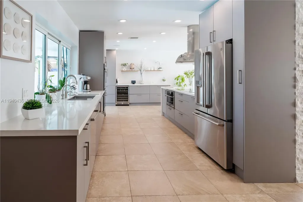 2711 NE 57th Court Fort Lauderdale FL 33308