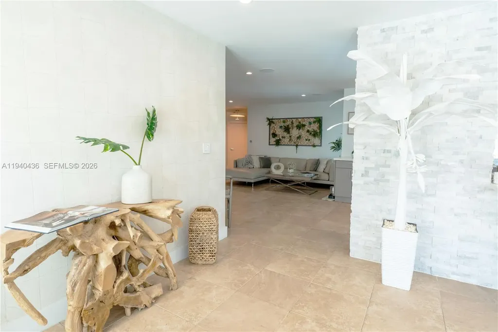 2711 NE 57th Court Fort Lauderdale FL 33308