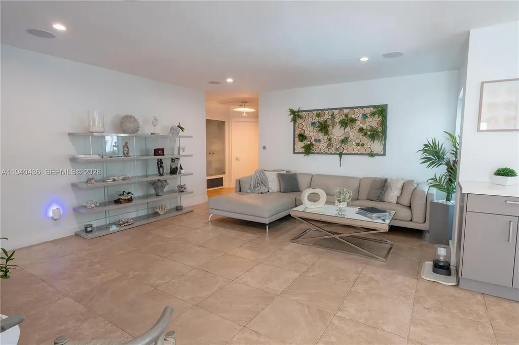 2711 NE 57th Court Fort Lauderdale FL 33308