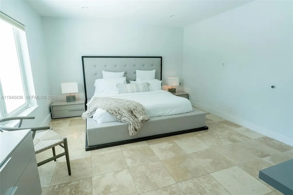 2711 NE 57th Court Fort Lauderdale FL 33308