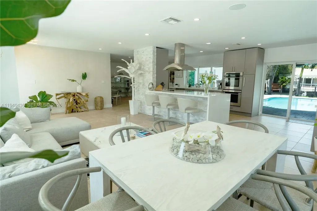 2711 NE 57th Court Fort Lauderdale FL 33308