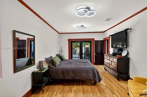 452 SW 21st Road Miami FL 33129