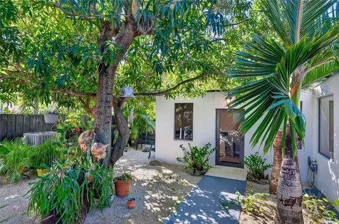 452 SW 21st Road Miami FL 33129