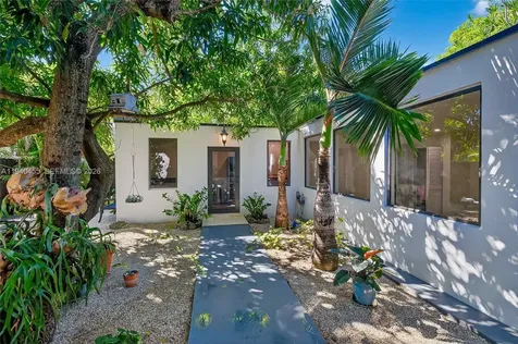 452 SW 21st Road Miami FL 33129