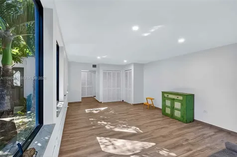 452 SW 21st Road Miami FL 33129