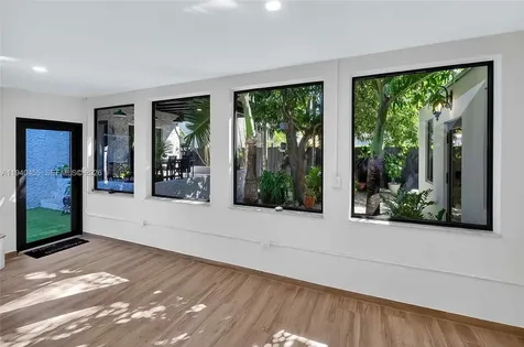 452 SW 21st Road Miami FL 33129