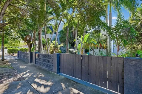 452 SW 21st Road Miami FL 33129