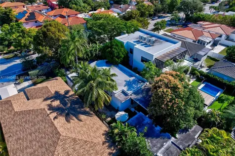 452 SW 21st Road Miami FL 33129
