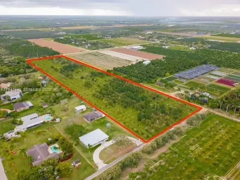 296XX SW 207ave Homestead FL 33030