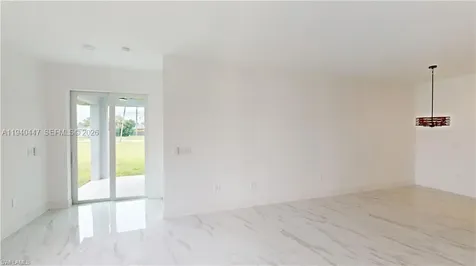 2045 Carver Avenue Fort Myers FL 33916