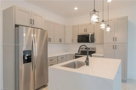 2045 Carver Avenue Fort Myers FL 33916