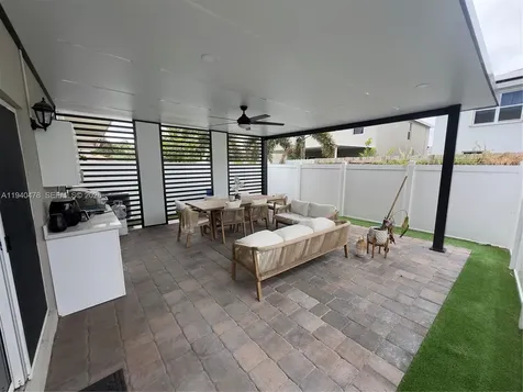 1842 SE 7th Terrace Homestead FL 33034