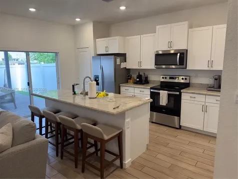 1842 SE 7th Terrace Homestead FL 33034