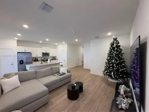 1842 SE 7th Terrace Homestead FL 33034