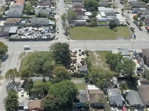 3021 NW 54th Street Miami FL 33142