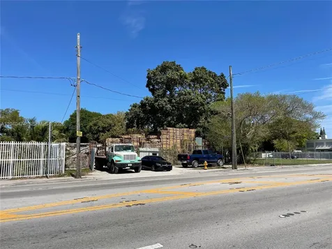 3021 NW 54th Street Miami FL 33142