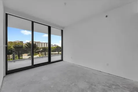 18975 Collins Avenue Sunny Isles Beach FL 33160