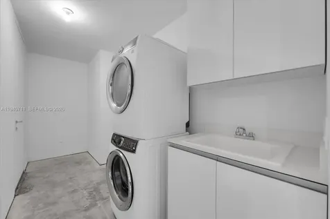 18975 Collins Avenue Sunny Isles Beach FL 33160