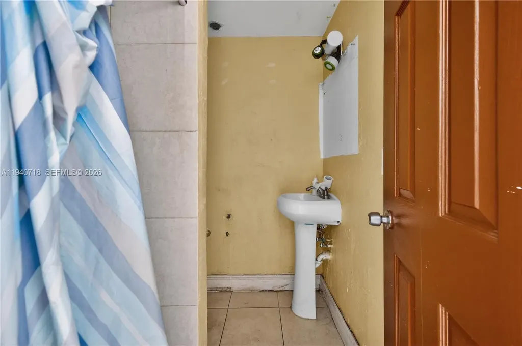 2021 NW 29th Avenue Fort Lauderdale FL 33311