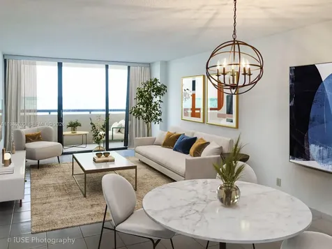 2555 Collins Avenue Miami Beach FL 33140