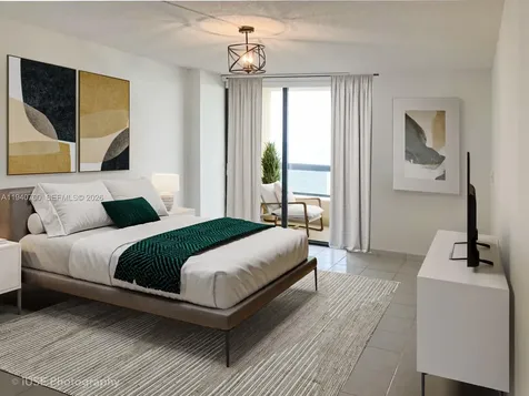 2555 Collins Avenue Miami Beach FL 33140