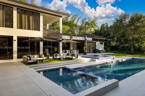 6850 SW 73rd Court Miami FL 33143