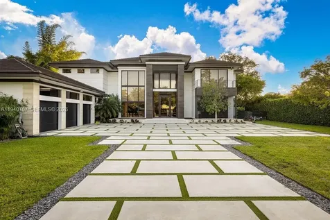 6850 SW 73rd Court Miami FL 33143