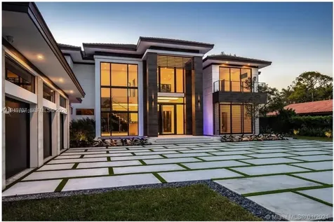6850 SW 73rd Court Miami FL 33143